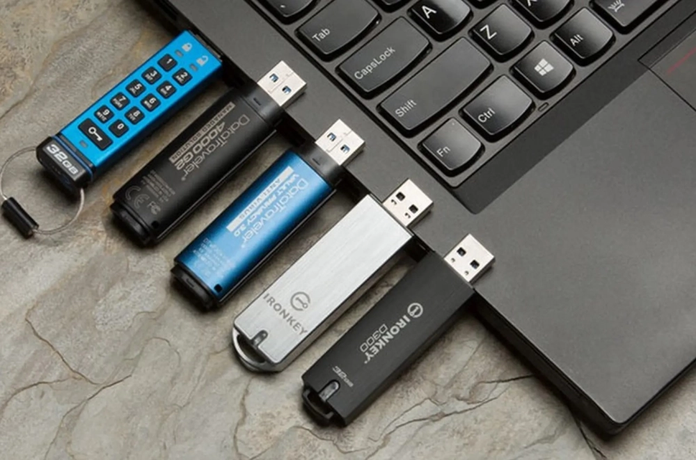 Kiểm tra USB trong File Explorer để đảm bảo tương thích với ReadyBoost